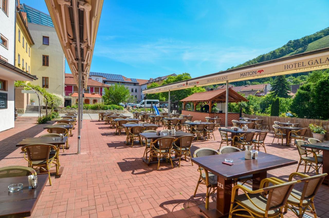 Hotel Galant Мікулов Екстер'єр фото